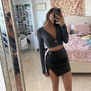 Knot Long sleeve crop top